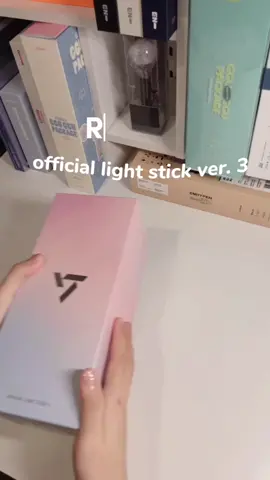 💕 รีวิวแท่งไฟ Seventeen ฮ่ะ 😍💖 เป็นของที่เรากดมาเองเลย แท่งไฟสวยมาก  〰️💟 #seventeen #fypシ #fyp #officiallightstick #lightstickseventeen #รีวิวแท่งไฟseventeen 