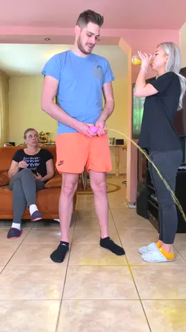 Pranking my mom with my sister alexisfeather #wigofellas #funnyvideos #funny #viral #fyp #foryou #prank #fypシ #alexisfeather #momtiktok
