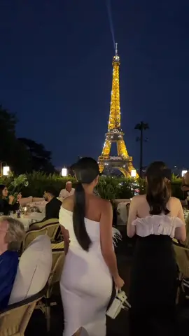 Dinner at girafe Paris ✨ #featherdress #coquette #coquetteaesthetic #classyvision #elegant #parissociety #girafeparis #oldmoneystyle #parisvibes #oldmoneyaesthetic #oldmoneyoutfits #parisfrance #parisianstyle #parisianlifestyle #whitedress #parisianchic #parismonamour #lesfillesparisiennes #parisienne #parisiennestyle #summerstyle #frenchsummer #Parisiansummer #eurosummer #europeansummer #europe_vacations #parisinaugust #august2023 #Classydress #eiffeltower 
