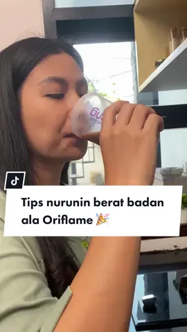 Nurunin badan nggak hanya soal ngurangin makanan🔥Pola hidup sehat wajib lebih diutamakan daripada menekan porsi makan secara ekstrem!​ ​Ikutin tips diet ala Oriflame ini tanpa harus menyiksa. Tapi inget, harus komitmen dan disiplin, ya 😉 ​#tipsdiet #oriflame #nutrishake #proteinshake 