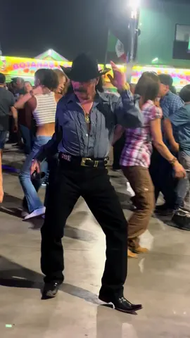 #broadacresmarketplace #broadacresswapmeet #broadacres #juanperez #juanperezdelasvegas #parati #viernesyelcuerpolosabe #viernesdebaile #juanitoperez #lasvegas #oyetraicionera #oyetraicioneraaunqueyomuera #donjuan #bailespopulares #viernesdetiktok #viernessocial #viernesyelcuerpolosabe💃🏻 