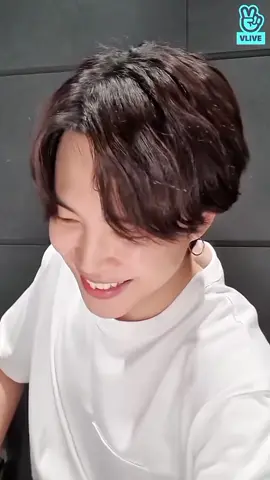 he is staring straight into my soul 🧎‍♀️ #jimin #parkjimin #jm #jiminie #flirtyboy #viral #fy #fyp #hot #bts #btsarmy 