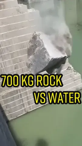 Another day another Full Video 💚 Follow for more #fullvideo #heresthefullvideo ……. #fakesituation⚠️ #fakevideo⚠️❗  . These are some hardworking people doing their job & All prevention methods have been respected by these specialists 🤍  Nobody was hurt & everything is protected.   #originalcontent 