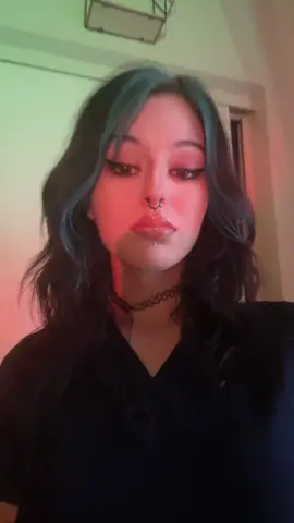#prettybicthesneverdie #fypシ #🍃 #viral #SelfImprovement #viraltiktok #noonegivesafuck #fyp #optometrictech #prettygirlsdontcry 
