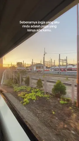 Filosofi Jogja “Ketika kamu sudah menginjak tanah jogja kamu bakal rindu ingin kembali kesini” #fyp #jogja #yogyakarta #stasiuntugujogjakarta #kai #keretaapiindonesia #fypシ #fypシ゚viral #masukberanda #fypdongggggggg #ldr #views #pemandangan #keretaapi #trend #traindate 