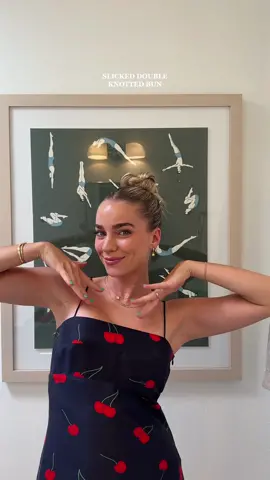 Haven’t done a bun in a minute🤭😭💓🍒 Got this from @jamie van slooten and I LOVEEEE #hairtok #dayinmylife #viral #trending #schoolhairstyles #MomsofTikTok #youngmom #fyp #slickedbackhair #slickedbun #hairtutorial #heatlesshairstyles 