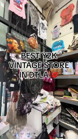 THE BEST VINTAGE STORE IN DTLA. HANDS DOWN 💋  #y2k #vintage #fashion #vintagestorela #lathrift #lathriftstore #thriftstore #vintageclothes #vintagefashion #thrifted #thriftshop #downtowngirl #downtownlosangeles #y2kfashion #fashionblogger #thriftfinds #dtla #y2kvintage #thriftstorequeen #santeealley #santeealleys @DariusmeetsFashion 