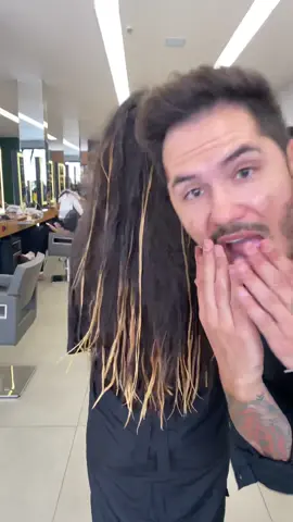 Você faria este cabelo ? #hair #hairstyle #cabelo #cabeloslongos #cabelosaudavel #cabeleireirotiktok #