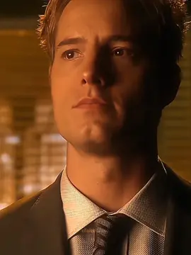 I'm back 🙌🏻 #smallville #arrow #arrowverse #oliverqueen #stephenamell #justinhartley #oliverqueenedit #stephenamelledit #justinhartleyedit #greenarrow #dc #dccomics #foryou #edit #viralvideo 