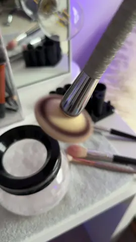 ASMR cleaning my makeup brushes 🫧 this thing makes it so much easier and faster #makeupmusthave #makeupasmr #cleaningasmr #fyp #makeupbrushcleaner #tiktokshop