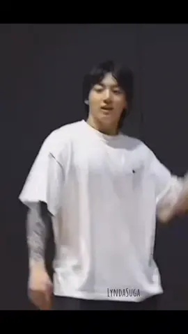 power dance,JK latihan detail koreo seven,keliatan lucu gemes🤗#jungkook #bontot #choreo #seven #bts_offical_bighit💜💜💜army #fypシ 