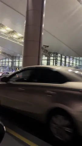 Lang thang một mình ở sân bay Nội Bài 🛫🛫🛫