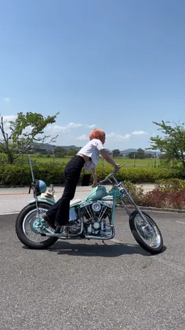 kick start #harleydavidson #bikelife #ハーレーダビッドソン #moto #ツーリング #motorcycle #バイク #choppergirls #shovelhead #custom #japan #ハーレー #バイク女子 #ハーレー女子 #motorcyclegirl 