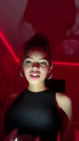 #tiffmrm #fyp #viral #parati #denbow #tiktok se me subió cuando te vi la 🍒