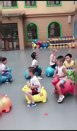 hyper kids🎡#inflatableanimal #bouncingtoy #jumpingtoy #donkeyjumping #ridetoy #littlestyleplace #youngercollective #fypシ 