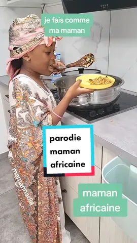 la parodie de ma maman africaine@maman❤nadia @maman❤nadia @maman❤nadia  #mamanafricaine #mamannadia #humor 