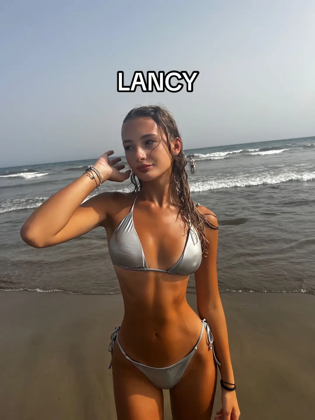 Which one ?  #fakebody#fyp 