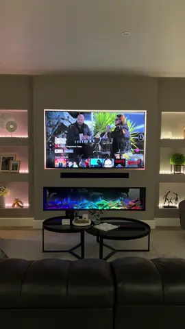 Better throw in some home content seeing as TikTok hates me for going on holiday 🤣🤣🤣 #openplanlivingroom #mediawall #livingroomdecor 