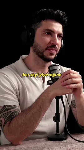 🎙️ Eski sevgiliye dönülür mü? . Hikayeden Adamlar 012 . . . #ayrılık #aşk #hikayedenadamlar 