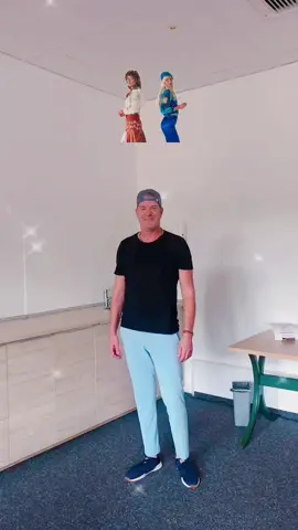 Und noch etwas zum mittanzen. I love Abba ♥️♥️♥️ #dancewithme #dancechallenge #stopcancer #ilovetodance #dancefitness #danceinstructor #dance #gay #easytodance #abba #iloveabba #abbavoyage #honeyhoney #foryou #foryoupage #fyp 