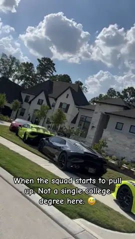 Los Exoticos de Houston llegando al desmadre. #fyp #foryoupage #foryourpage #fypシ #parati #lamborghini #lambotiktok #bluecollar #entrepreneur #businessowners #dropout #mexicantiktok #latinos 