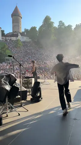 a beautiful moment from tour 🤍 #ArabTikTok #newartist #tiktokmusic #newmusic 