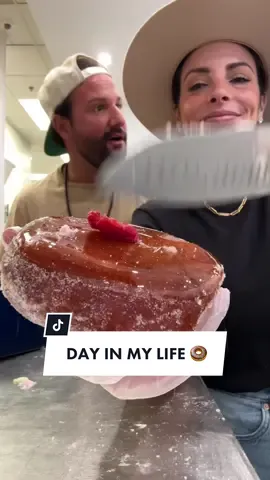 When i dropped the donuts 😰😫😝 #dayinmylife #donut #donutshop #mom #entrepreneur #latina #vegas #vegasfood #FoodTok #owner #bakery 