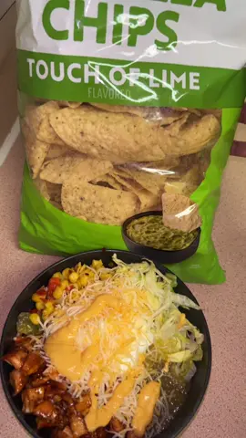 Chipotle bowl at the CRIB!!! #chipotle #30minutemeals 