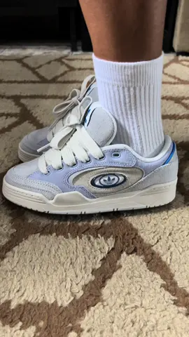 Simplesmente um dos melhores achados na outlet da Adidas, antes que me perguntem o nome do modelo é Adi2000X.  #outlet #adidas #fashion #adi2000 #viralvideo 