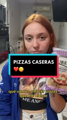 Haciendo pizzas con mi novia❤️‍🩹 . . . #novia #novio #pareja #comida #comidas #novios #cocinando #cocina #pizza 