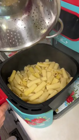 Momma tries to maks Pasta Chips…😅😂 #joshsmom #joshandmomma #cookingfail #pasta #pastachips #snack #easysnack 