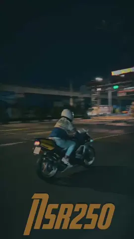 Luu Duc Hoa xuống phố..  #nsr250 #hongkong90s #2stoke 