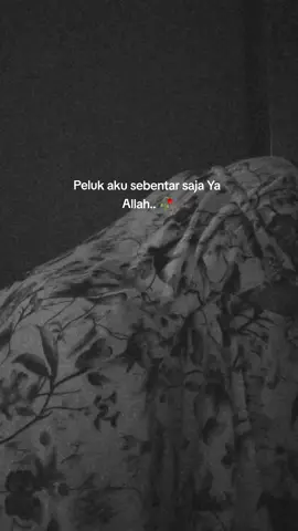 Ada begitu banyak hal yang berkecamuk dalam pikiran, namun tak bisa diutarakan. Terus tertawa dengan kencang agar jeritan yang ada di dalam tak pernah terdengar oleh orang luar. Ya.. Ternyata seperti ini rasanya. 