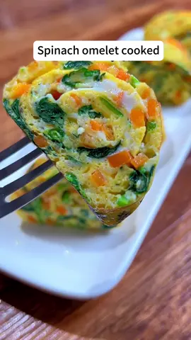 Spinach omelet cooked #cooking #egg #omelette #food #Foodie #delicious #deliciousfood #foryoupage #foryou #fyp #fypシ #breakfast #dinner #yummy #nutrition #healthy #Recipe #homemade #losefat 