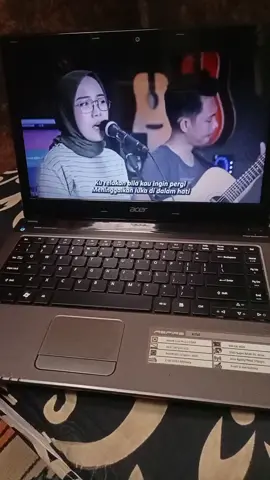 main leptop dlu smbil ngopi