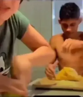 No puedo con este video🤣🤣 #parati #fyp #viral #meme #humor #gracioso #cute #surprise #chef 