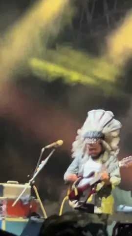 Mis dikit ga ngaruh buat mas is #paradehujan #payungteduh #thesoundproject 