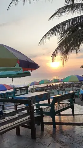 Berasa liburan di Bali, nongkrong di pantai citepus NR Palabuhanratu #sukabumi #bali #co2palabuhanratu 