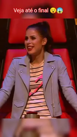 Oq aconteceu com essa jurada? 👀.               #thevoice #music #cover #edsheeran #tiktok #fyp #apresentação #viral #thevoiceglobal