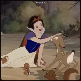 Snow White and the Seven Dwarfs (1937) the first animated feature film in history 🍎 #snowwhite #snowwhite1937 #snowwhiteandthesevendwarfs #snowwhiteedit #olddisney #brancadeneveeos7anoes #brancadeneveedit #snowwhiteliveaction #brancadeneveliveaction 