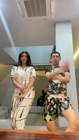 joget bersama penari ular @Queenza 