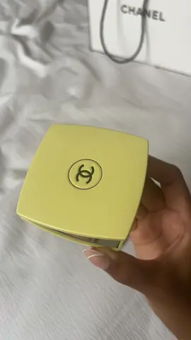 This Chanel compact mirror is a necessity. #fyp #chanel #accessories 