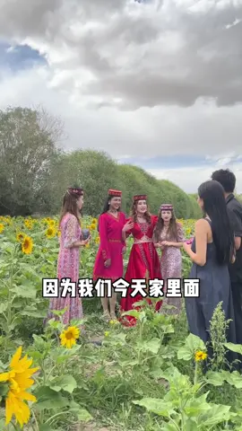 去塔吉克族人家吃飯 😀