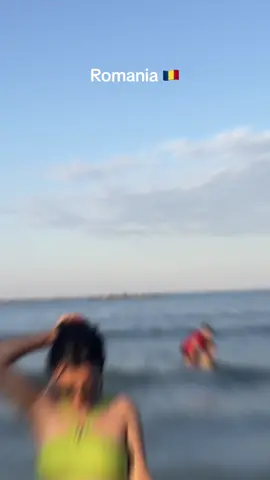#CapCut #summervibes #beachvibes🌊 #foryou #fyp @Melina Gurung @Yan_ilam ❤️👯‍♀️