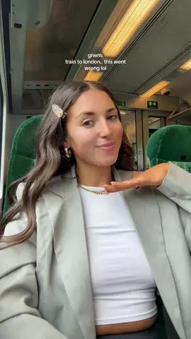 train grwm GONE WRONG🫶🏼😂 #grwm #grwmonthetrain #makeup #voiceovergrwm #fyp 