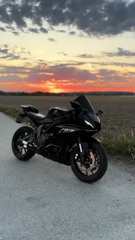 sunset reel 🫨🌅 . . 📸Iphone 14 Pro . . rate it ?/10 👀 #yamaha #yamahar7 #r7 #bike #bikelove #bikelife #bikelifestyle #bikelifefamily #bikergirl #fy #fyp #trending #ride #ridesafe #agvhelmets #agv #leftlanegang #germany #german #supersport #augsburg #photography #pictures #motorrad #motolife #motorcycle #motorcycles #wheelie #iphonography #ixilexhaust 