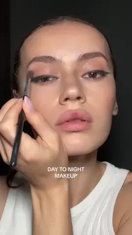 Turning my day time makeup into this night time makeup look💫💫 #makeup #makeuptutorial #daytonightmakeup #beauty #fyp #Eyeliner 