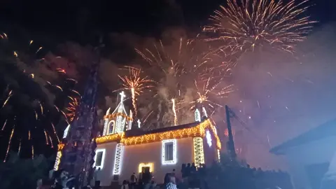 feu d'artifice 🤟🔥🇵🇹 #festaportuguesa🇵🇹❤💚💙  #saudadesdevocê  #feudartifice #nossasenhoraaparecida  #pourtoi #paravo #amarante 