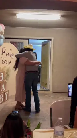 We’re having a … 🤍  #genderreveal #genderrevealideas #dog 