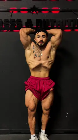 #GymTok #explore #explorepage #fyp #bodybulding #posing #Fitness #gymmotivation 